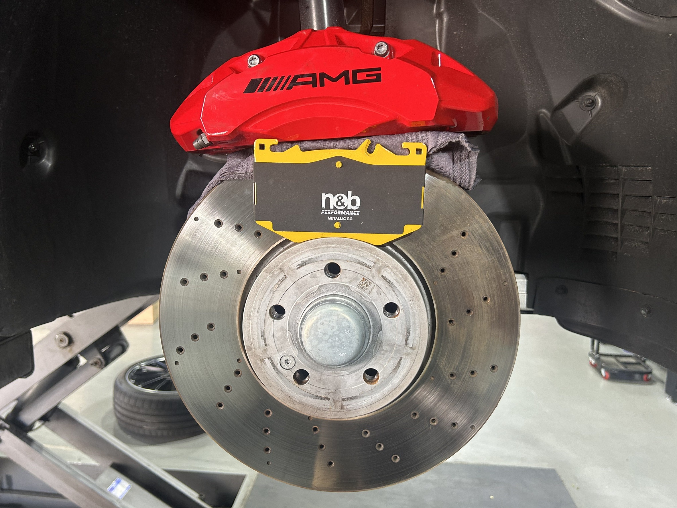 Brake Pads Upgrade Case: M-BENZ GLB 35 (X247)