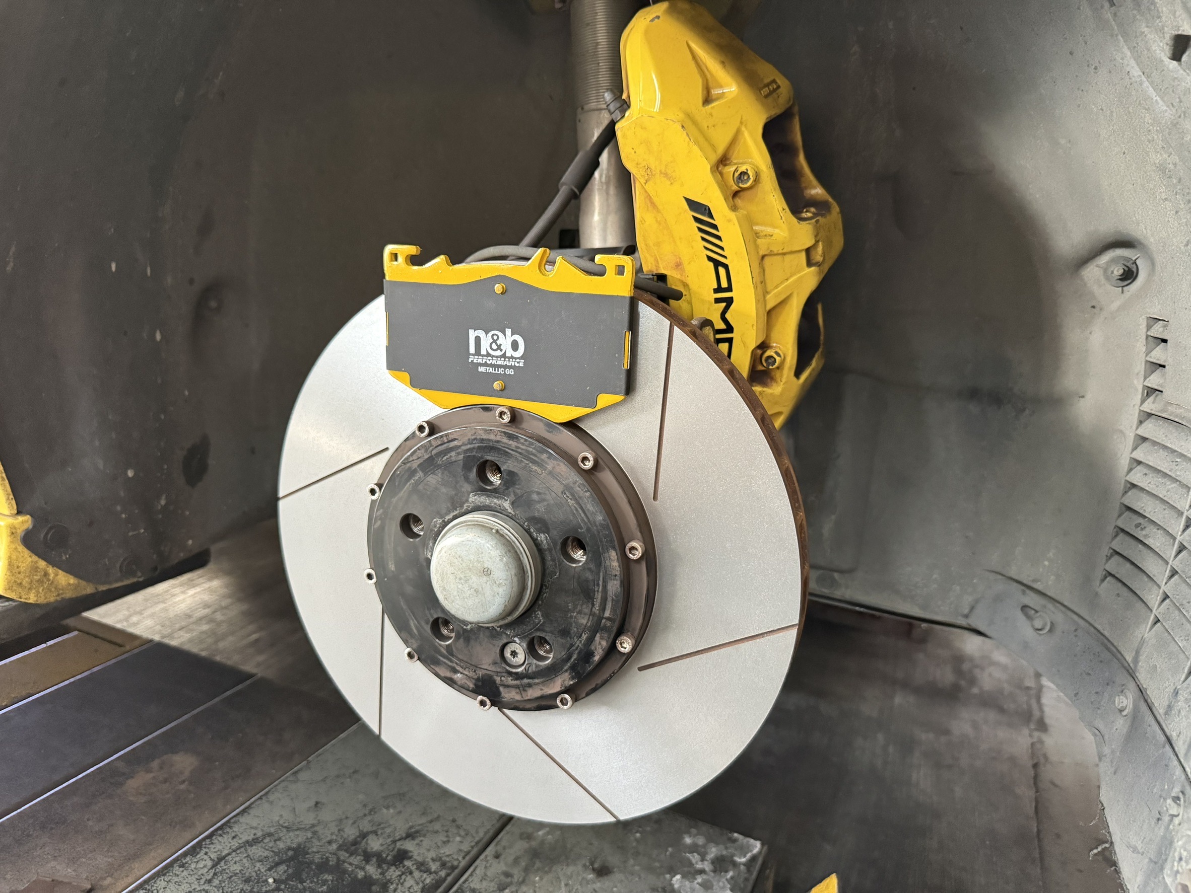 Brake Pads Upgrade Case: M-BENZ CLA 35 (C118)