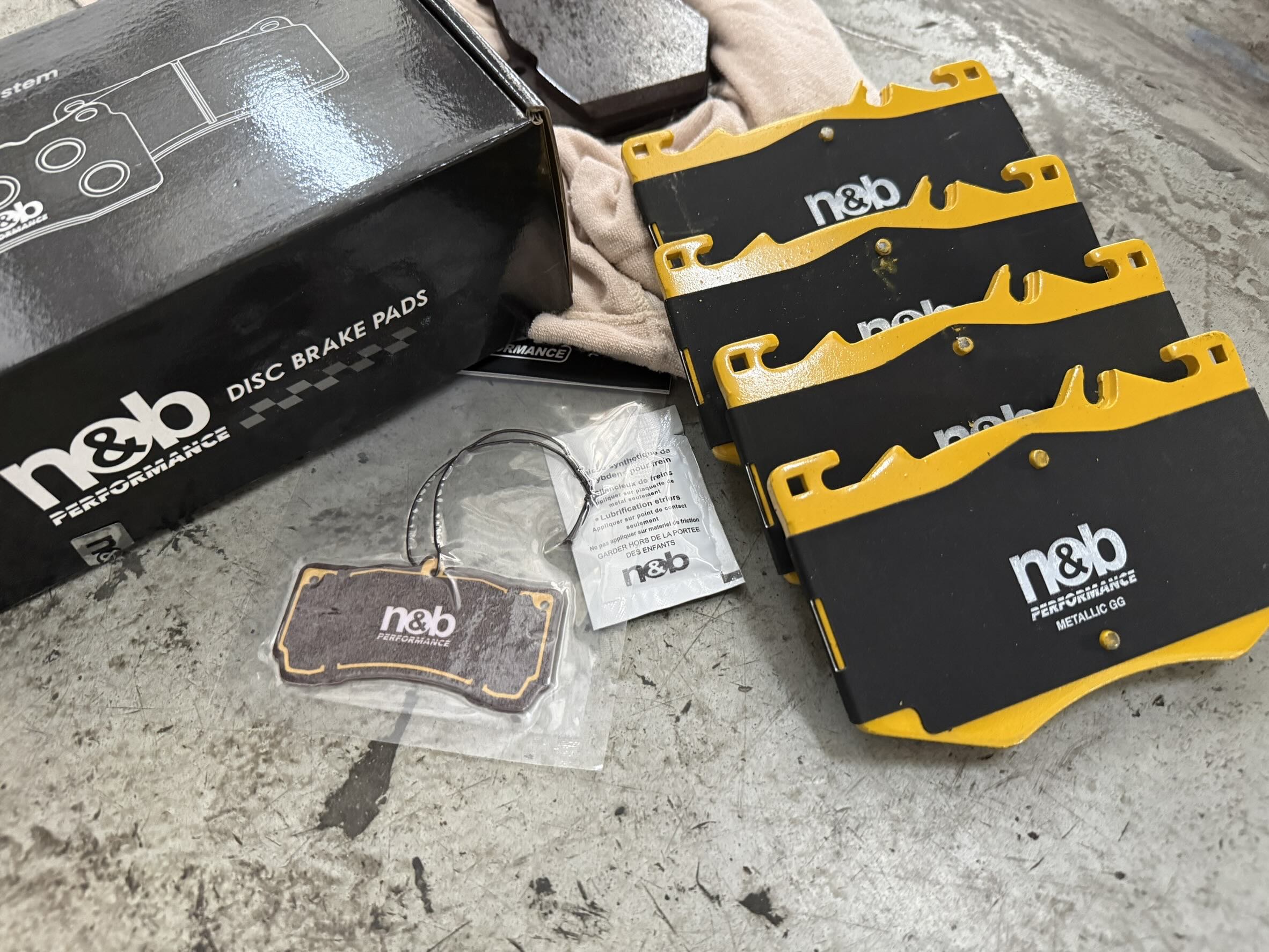 Brake Pads Upgrade Case: M-BENZ CLA 35 (C118)